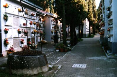 Lampade votive, a Bari il pasticcio del bando sulle tariffe