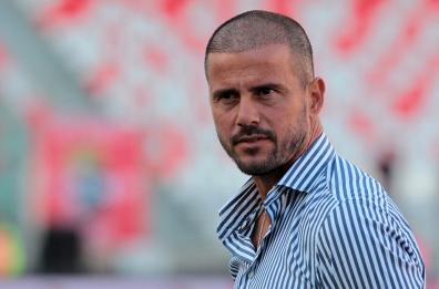 Il Bari a caccia di gol, nel mirino La Mantia. Esterni: piace Kallon