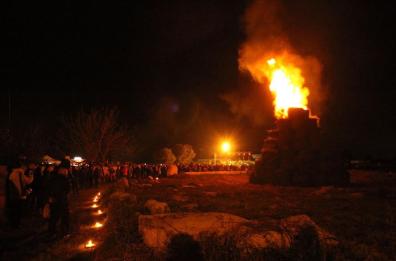 Salento, a Zollino si rinnova il rito del fuoco minore