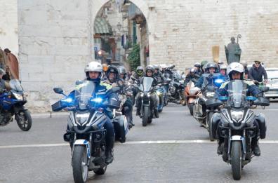 A Bari la befana viene in... moto: l'iniziativa solidale