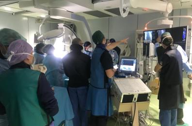 Defibrillatore sottocutaneo sotto lo sterno impiantato a Bari: prima volta al Sud-Italia