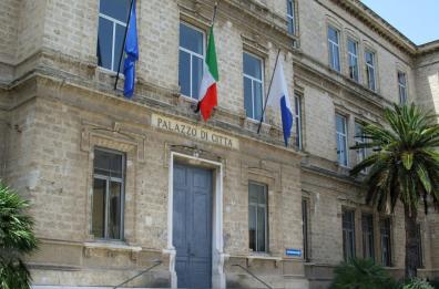 Trani, graduatorie in due anni già esaurite, il Comune a caccia di personale
