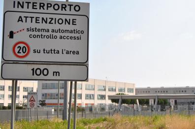 La fideiussione falsa per i fondi Interporto: «Un broker truffò Degennaro e Regione Puglia»