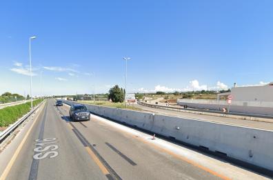 Bari, incidente sulla SS16 all'uscita di via Gentile: muore motociclista 49enne