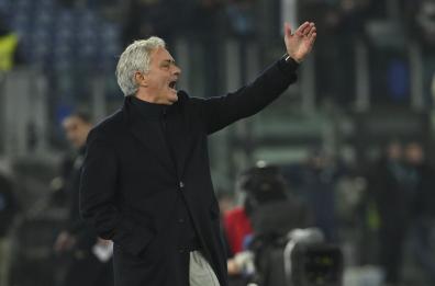 Serie A, la Roma esonera l'allenatore José Mourinho