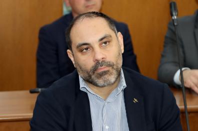 Taranto, l’ira dell’ex sindaco Melucci dopo la sfiducia: «Una cospirazione, contro di me vendetta e rancori»