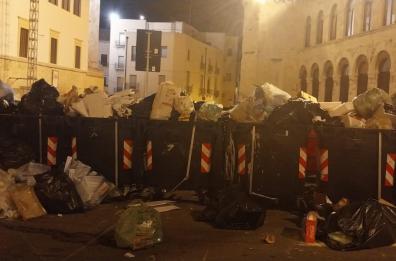Bari vecchia, solite promesse. L’appello al sindaco che verrà: «Pulizia e sicurezza»