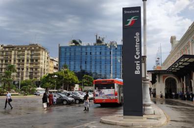 Bari, piazza Moro è palestra di mala tra spaccio e piccole aggressioni
