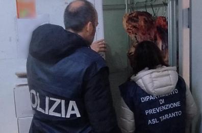 Taranto, 30 kg di pesce avariato e attività commerciale non a norma: i sequestri 