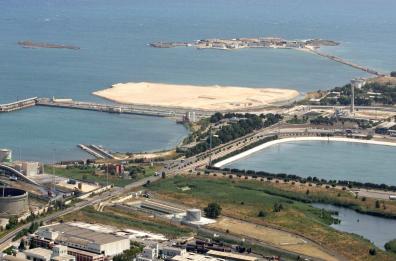 Brindisi: «Il rigassificatore non rispetta le norme e di conseguenza andrebbe solo chiuso»