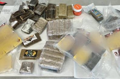Taranto, 9kg di droga nascosta in casa all'interno di confezioni di merendine: un arresto
