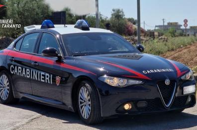 Si barrica in casa per proteggersi dal marito violento: arrestato un uomo a Marina di Ginosa