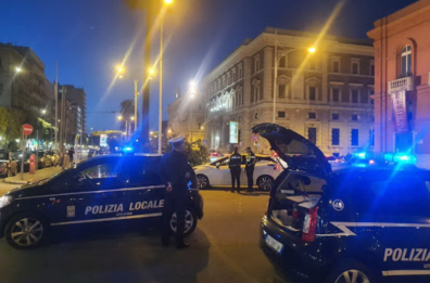 Immigrato scatenato in via Dieta di Bari aggredisce vigilessa e finisce in manette