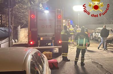 Tragedia a Lecce: corpo carbonizzato di un uomo trovato in auto. I messaggi sui social: «Chiedo scusa, problemi di salute e di gioco d'azzardo»