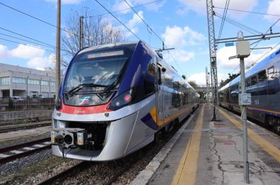 Putignano, al Carnevale si va in treno e bus: l'offerta di Fse nei giorni delle sfilate