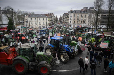 Protesta dei trattori, nel Foggiano ortaggi in dono da parte degli agricoltori 