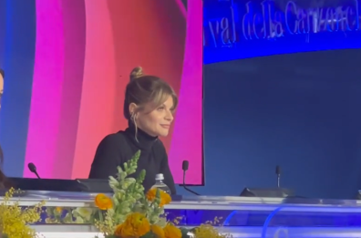 Sanremo 2024, Alessandra Amoroso in sala stampa legge gli insulti ricevuti sui social