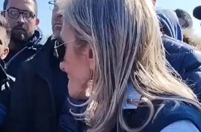 Taranto, Morselli al presidio degli operai dell'indotto ex Ilva: «Per non chiudere dobbiamo essere tutti dalla stessa parte»