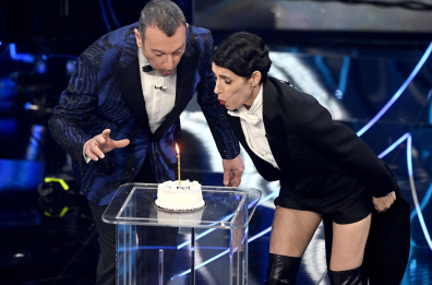 Sanremo 2024, la seconda serata si chiude con il primo posto di Geolier: tutta la top-five