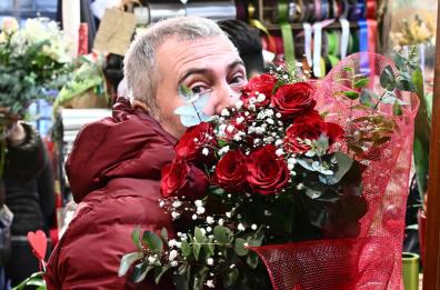A San Valentino un pugliese su due regala fiori e aiuta l'agricoltura