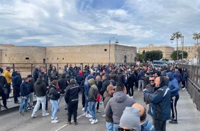 Ex Ilva, a Taranto protesta imprenditori indotto blocca il centro: oggi audizione Morselli al Senato