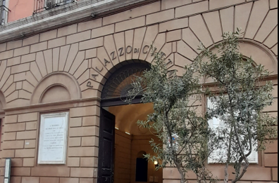 Bari, caccia alla casa popolare: la carica dei tremila