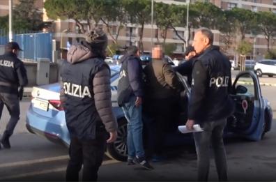 Bari, arresto Palermiti: il clan minacciò un 12enne, «Se ti vedo a Japigia ti stacco la testa»
