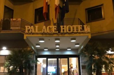 Nuova vita per l'hotel Palace di Bari: la società Greenblu lo ristrutturerà e gestirà per 20 anni