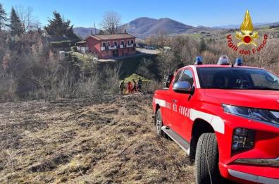 Pignola: accende un fuoco, si rompe la caviglia e muore carbonizzato