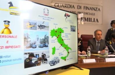 Riciclaggio e frodi fiscali, i clan foggiani in Emilia con calabresi e campani