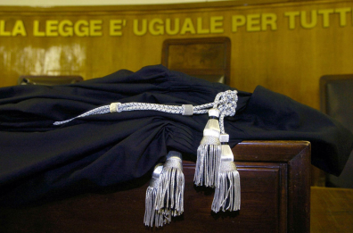 Bari, processata a sua insaputa, la condanna ora è nulla: revocati 18 mesi di reclusione