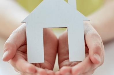 Lecce, scarsa igiene e cibo scadente: indagata titolare di una casa famiglia
