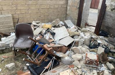 Scoperta discarica abusiva a Polignano a Mare: 3 denunce, anche rifiuti pericolosi