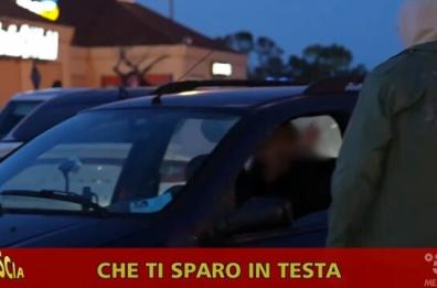 A Bari minacciato di morte Brumotti, l'inviato di Striscia la notizia: "Ti sparo in testa"