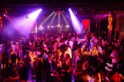 Troppi invitati alla festa a Bari: finisce in Tribunale lo stop di 45 giorni alla discoteca