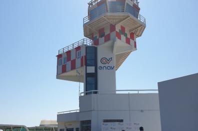 Brindisi, il centro Enav perde quota: «Ma qui la gestione da remoto»