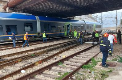 Bari-Taranto, esercitazione di emergenza ferroviaria: simulato svio treno per un terremoto