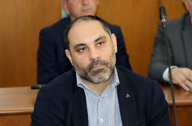 Sindaco Taranto Melucci va alla Leopolda, ma evita l’abbraccio con Renzi