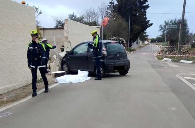 Nardò, ex maresciallo dell'Esercito va a sbattere con l'auto contro un muro: morto