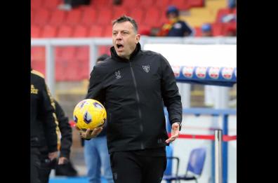 Serie A, il Lecce esonera l'allenatore Roberto D'Aversa. In arrivo Gotti: domani l'ufficialità 