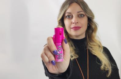 Spray anti-aggressione: boom di vendite tra insegnanti e casalinghe pugliesi