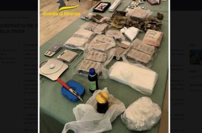 Policoro, sequestrati dalla Guardia di Finanza 15 kg di droga, oltre 75mila dosi