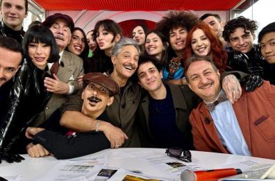 «Viva Rai 2», Fiorello scherza su Basilicata e Lacerenza: «Altro che Campo Largo, qui Campo Visivo!»