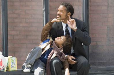 Il papà Will Smith in cerca di felicità guidato da Muccino