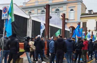 Potenza, senza prospettive gli operai dell'indotto Stellantis 
