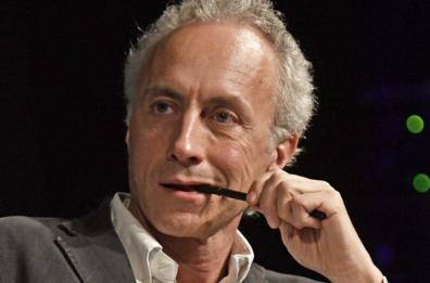 Travaglio - show a Bari e Taranto: «I migliori danni tra falchi e bugie»