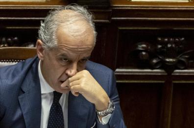 Perché sciogliere un consiglio comunale prossimo a scadere?