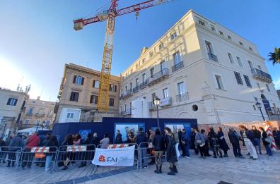 Bari, lunghe code fuori Palazzo Starita: riaperto per le Giornate FAI di Primavera