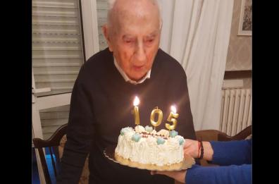 Trinitapoli, nonno Stefano taglia il traguardo delle centocinque primavere