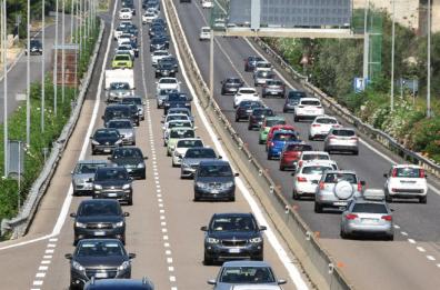 Bari-Lecce, sulla superstrada lavori sospesi per l'esodo di Pasqua